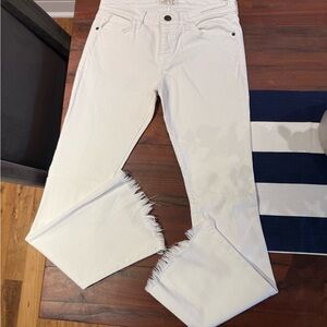 Women's White Frayed Hem Jeans